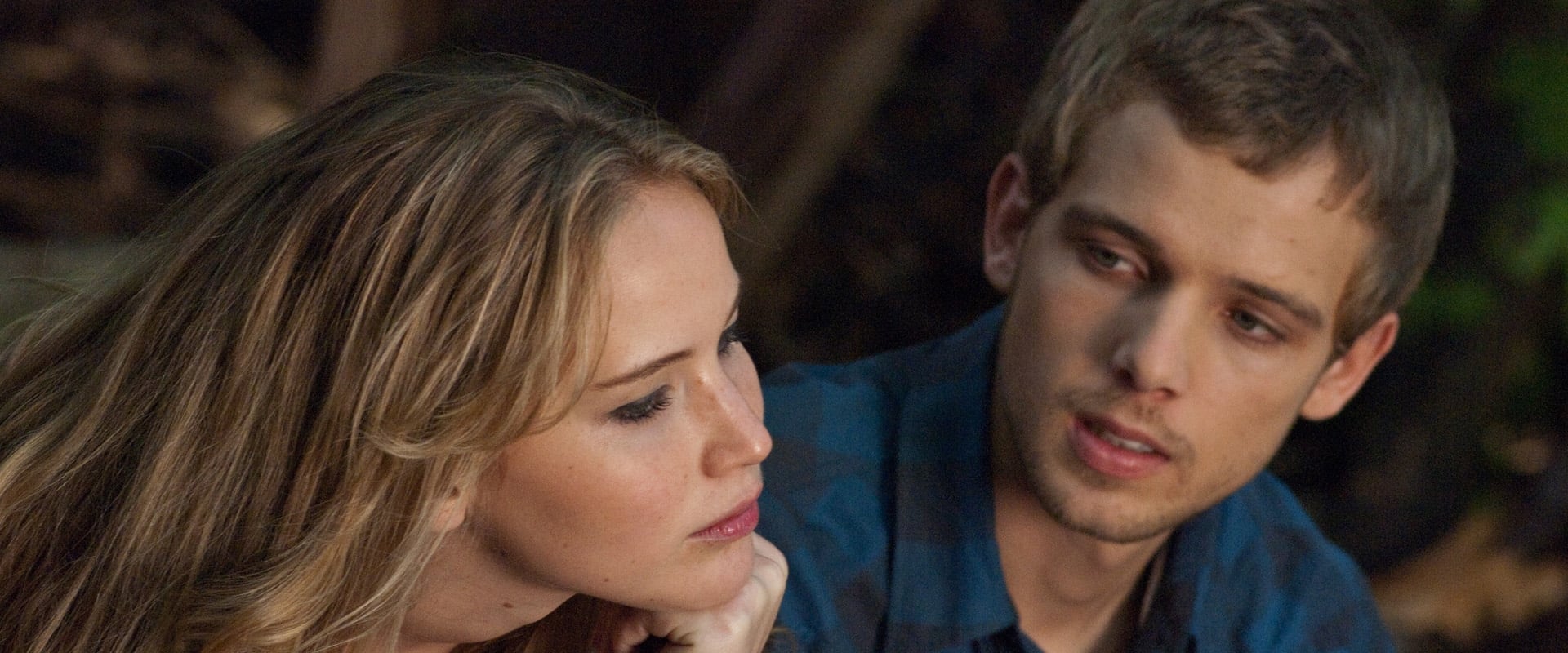 دانلود فیلم House at the End of the Street 2012 (خانه ای در انتهای خیابان 2012) بدون سانسور با زیرنویس فارسی