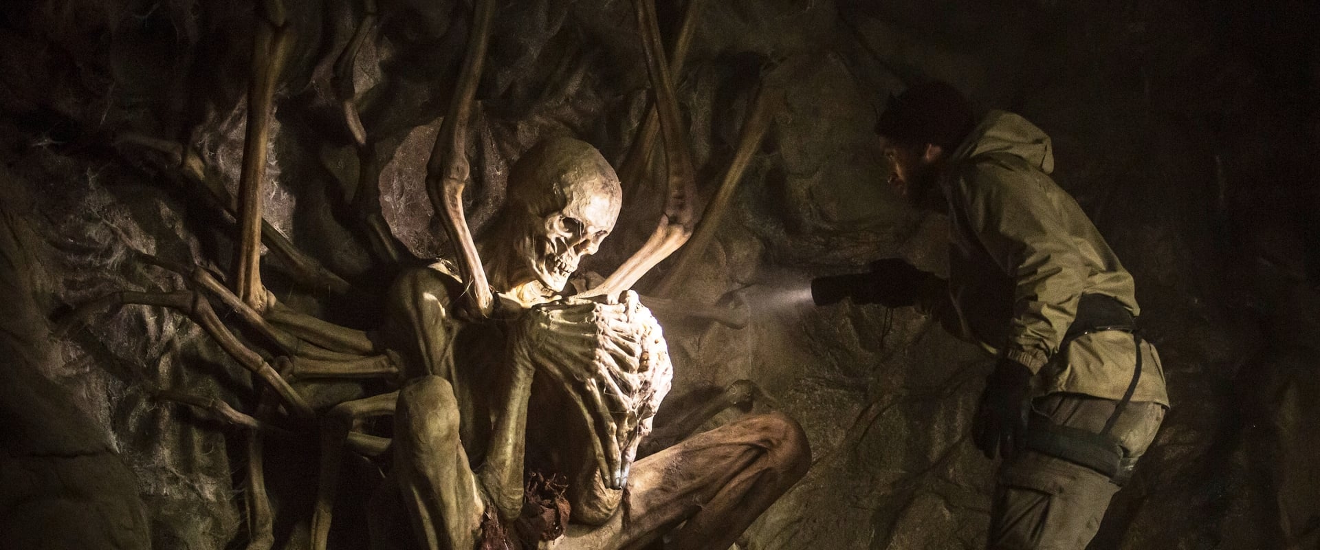 دانلود فیلم The Empty Man 2020 (مرد تو خالی 2020) بدون سانسور با زیرنویس فارسی