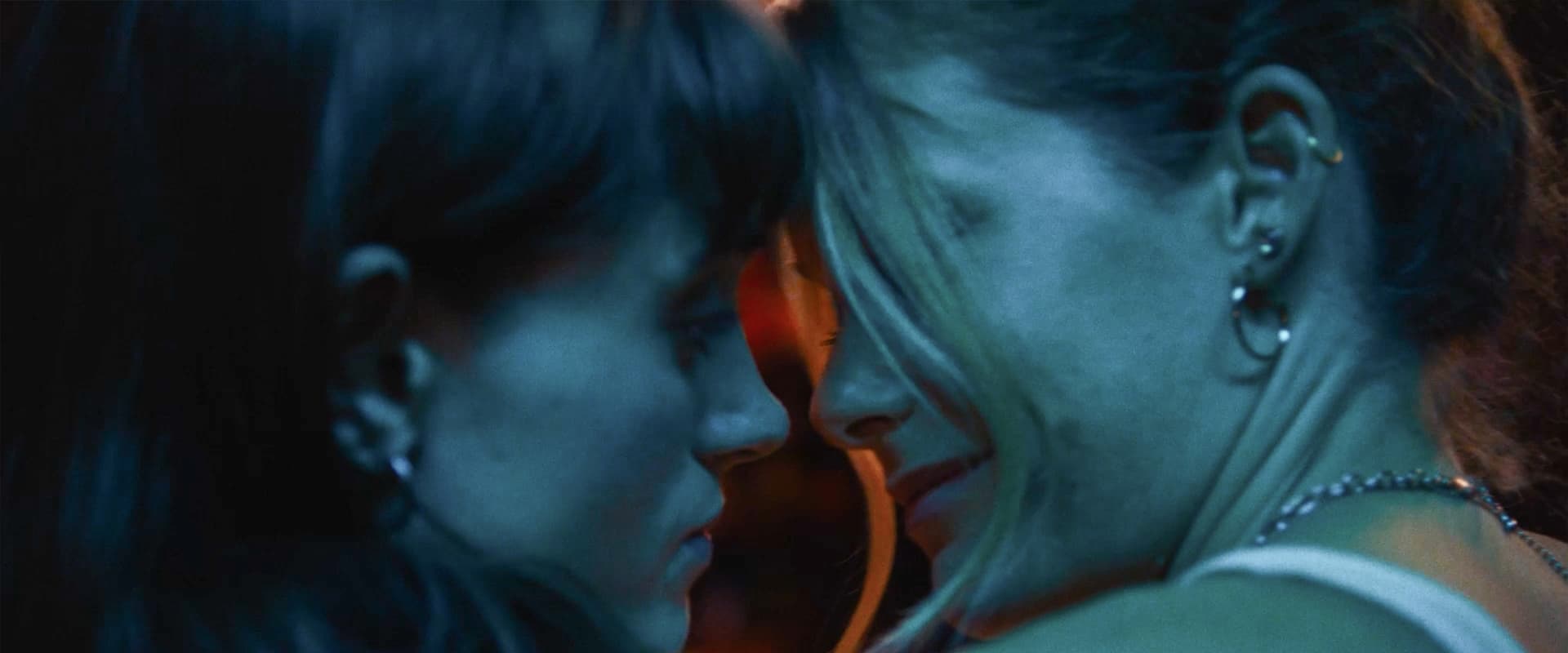 دانلود فیلم Chestnut 2023 (شاه بلوط 2023) بدون سانسور با زیرنویس فارسی