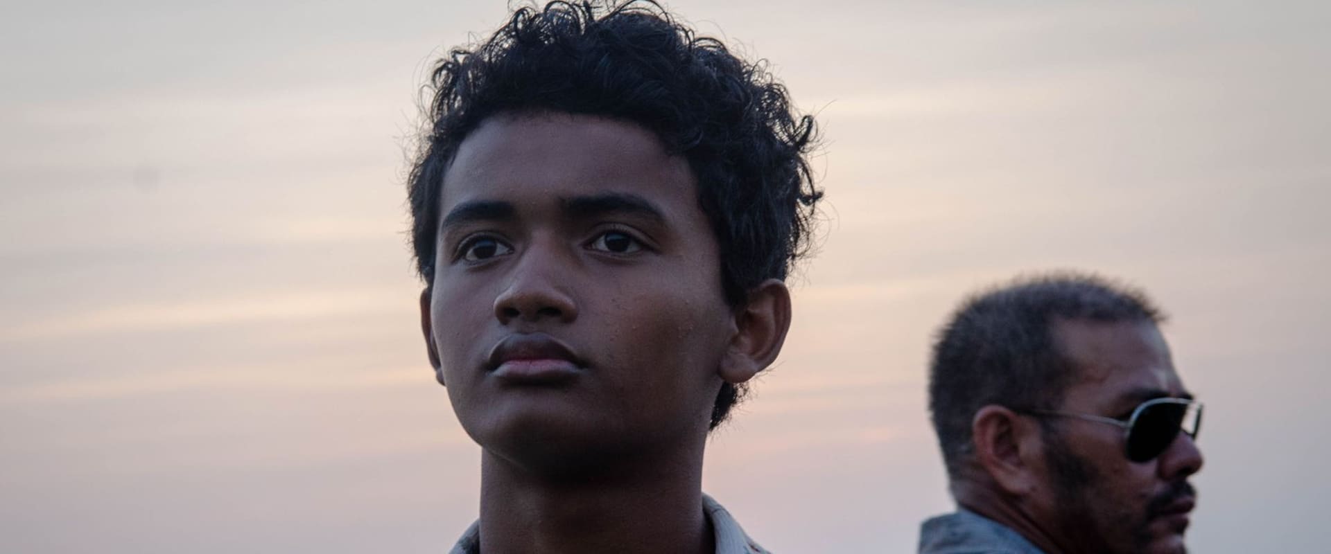 دانلود فیلم Buoyancy 2019 (شناوری 2019) بدون سانسور با زیرنویس فارسی