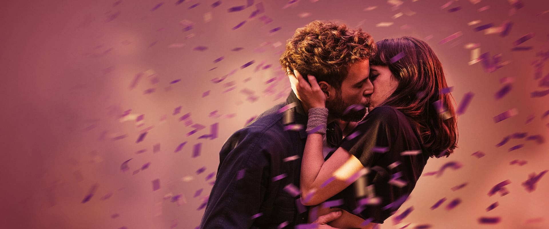 دانلود فیلم Crazy About Her 2021 (شیفته او 2021) بدون سانسور با زیرنویس فارسی