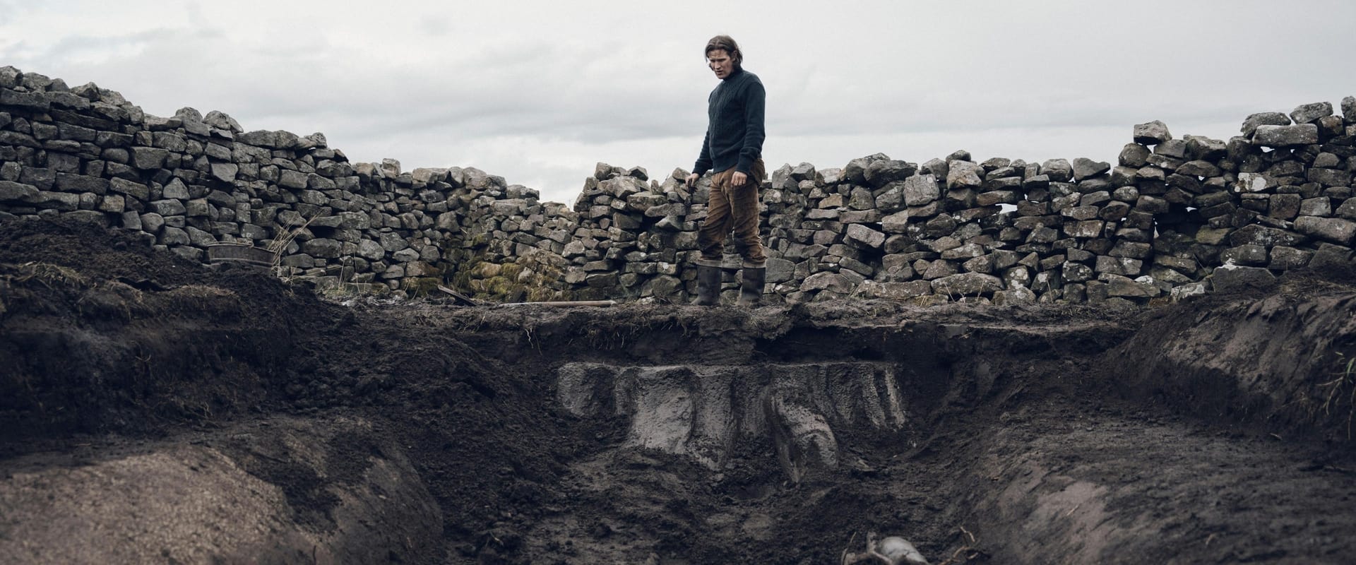 دانلود فیلم Starve Acre 2023 (زمین بی حاصل 2023) بدون سانسور با زیرنویس فارسی