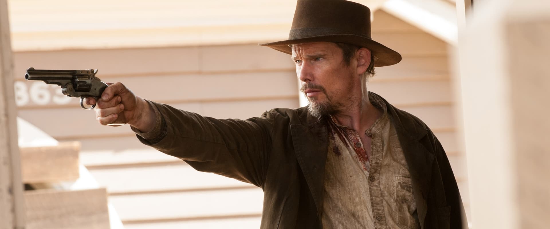 دانلود فیلم In a Valley of Violence 2016 (در درهٔ خشونت 2016) بدون سانسور با زیرنویس فارسی