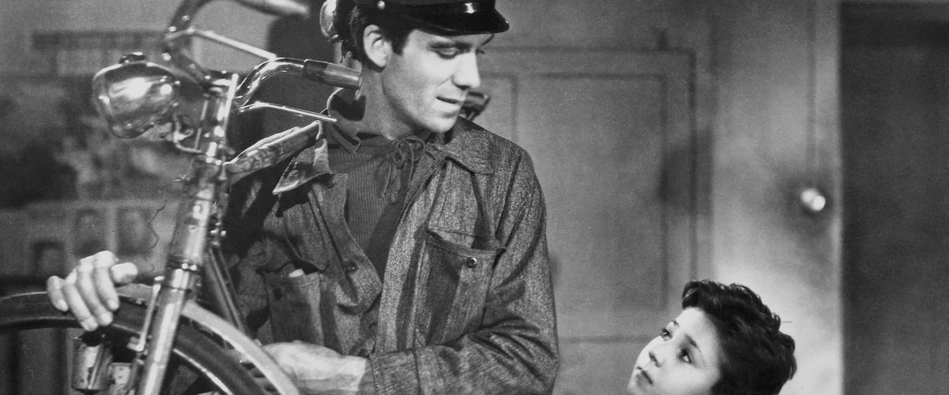 دانلود فیلم Bicycle Thieves 1948 (دزد دوچرخه 1948) بدون سانسور با زیرنویس فارسی