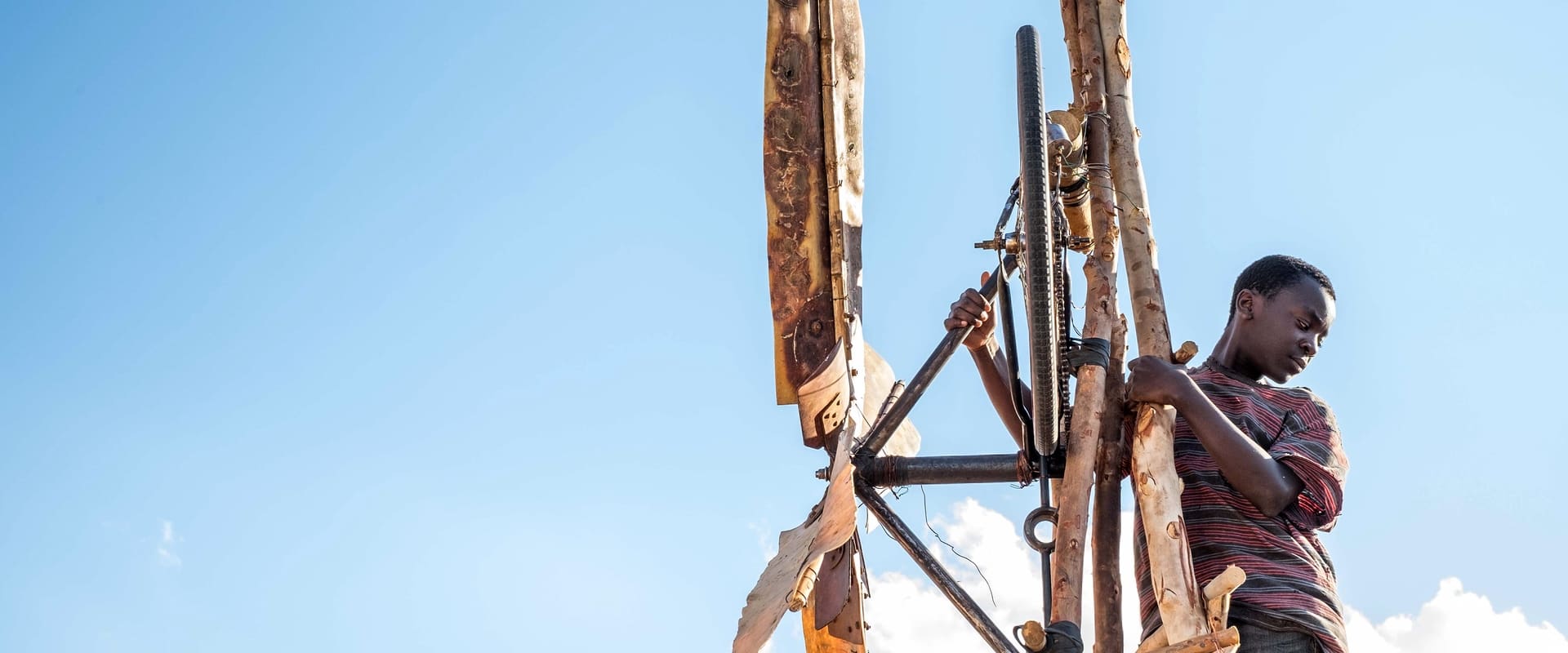 دانلود فیلم The Boy Who Harnessed the Wind 2019 (پسری که باد را مهار کرد 2019) بدون سانسور با زیرنویس فارسی