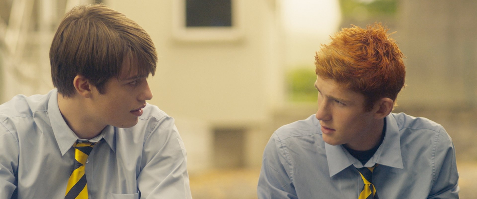 دانلود فیلم Handsome Devil 2016 (شیطان خوش‌تیپ 2016) بدون سانسور با زیرنویس فارسی