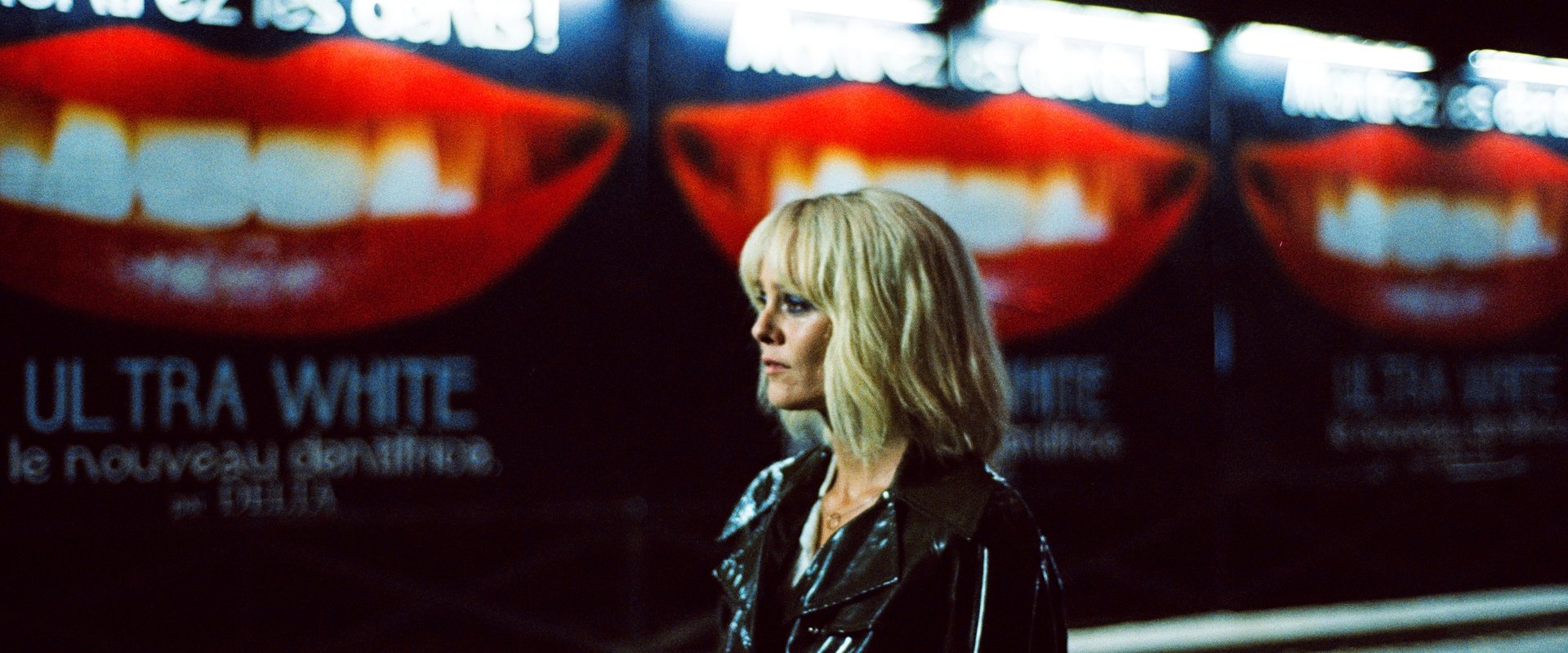 دانلود فیلم Knife + Heart 2018 (چاقو در قلب 2018) بدون سانسور با زیرنویس فارسی