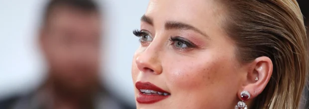 امبر هرد مادر دوقلو شد | تأیید نام دختر و پسرش در روز مادر