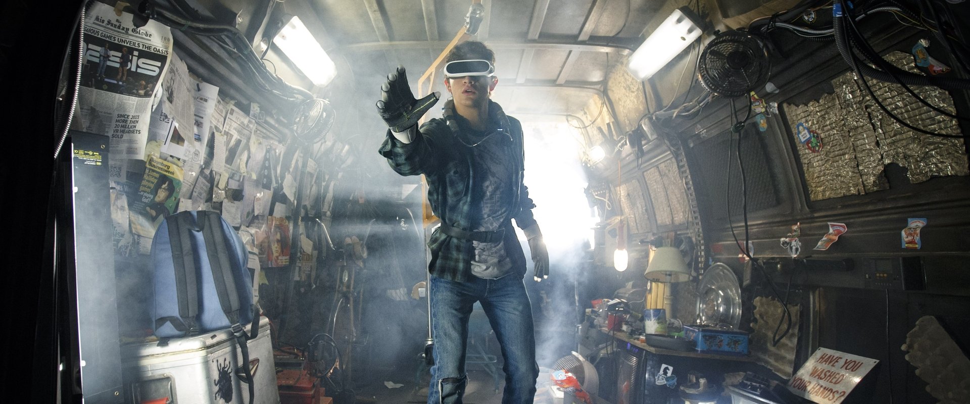 دانلود فیلم Ready Player One 2018 (بازیکن شماره یک آماده 2018) بدون سانسور با زیرنویس فارسی