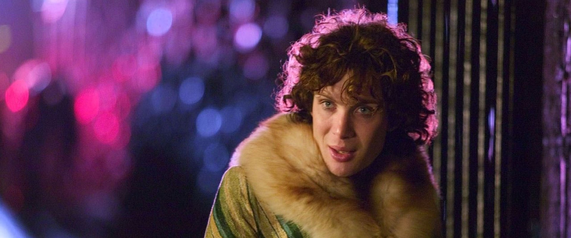 دانلود فیلم Breakfast on Pluto 2005 (صبحانه در پلوتون 2005) بدون سانسور با زیرنویس فارسی