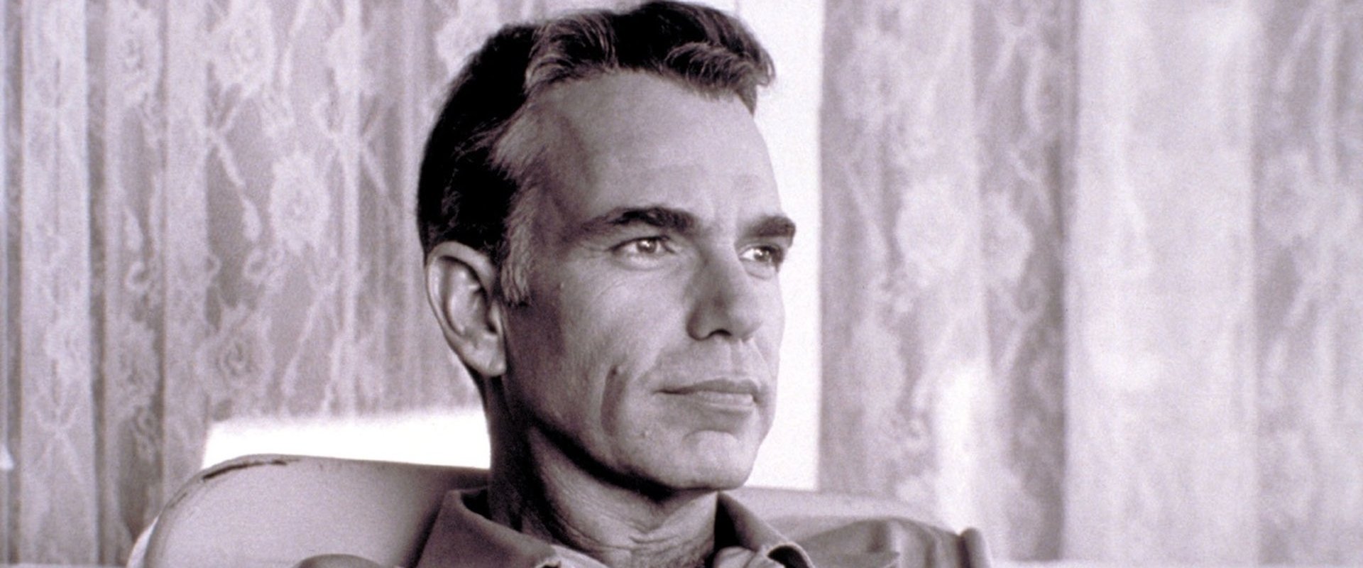 دانلود فیلم The Man Who Wasn’t There 2001 (مردی که آنجا نبود 2001) بدون سانسور با زیرنویس فارسی