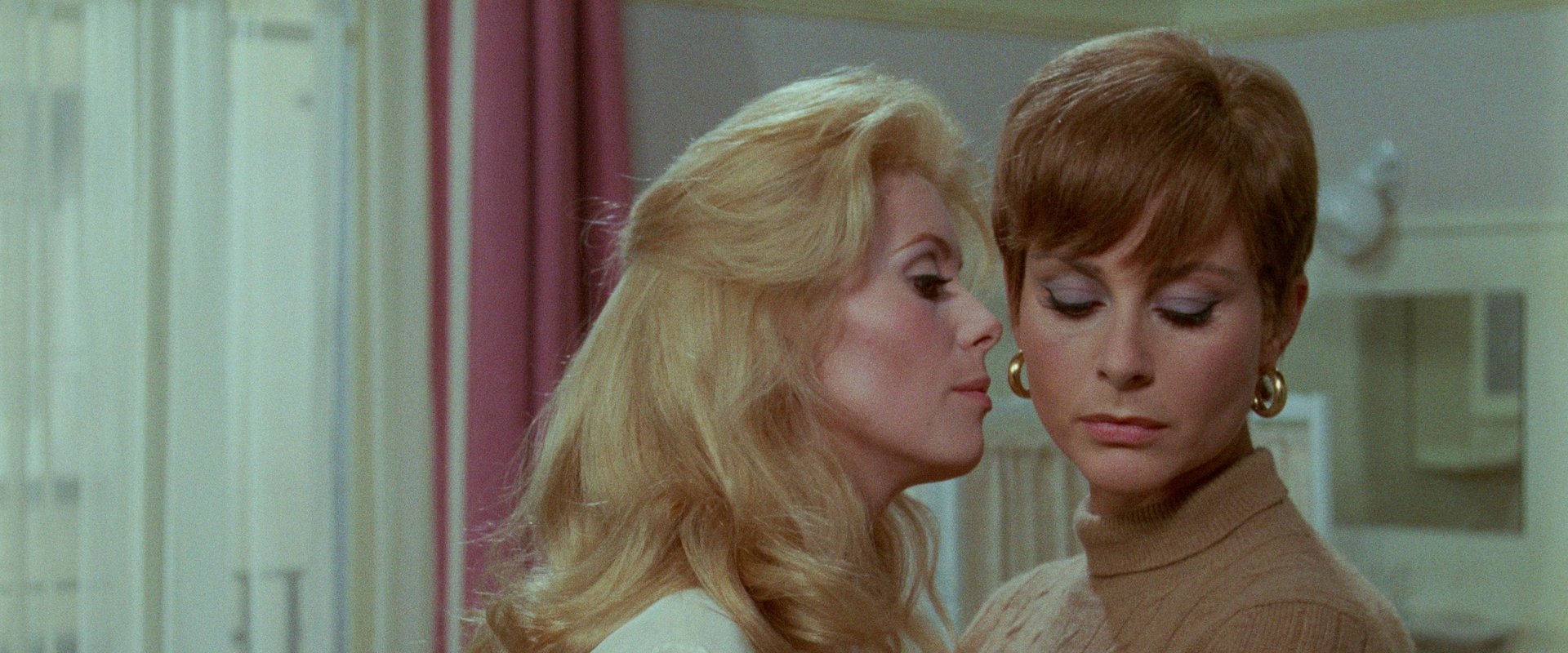 دانلود فیلم Belle de Jour 1967 (زیبای روز 1967) بدون سانسور با زیرنویس فارسی