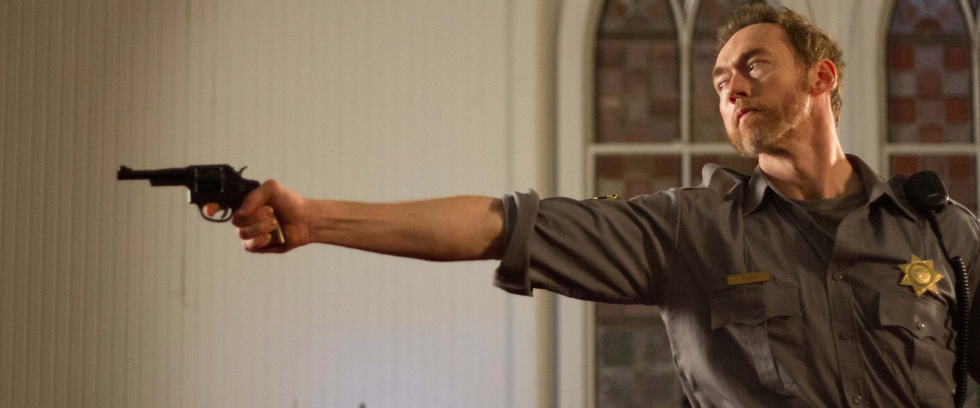 دانلود فیلم Dark Was the Night 2014 (شب تاریک بود 2014) بدون سانسور با زیرنویس فارسی