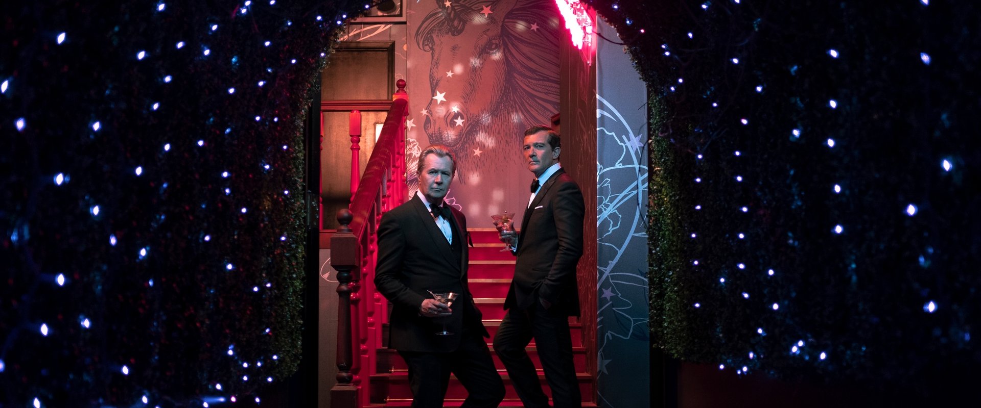 دانلود فیلم The Laundromat 2019 (رختشویگاه 2019) بدون سانسور با زیرنویس فارسی