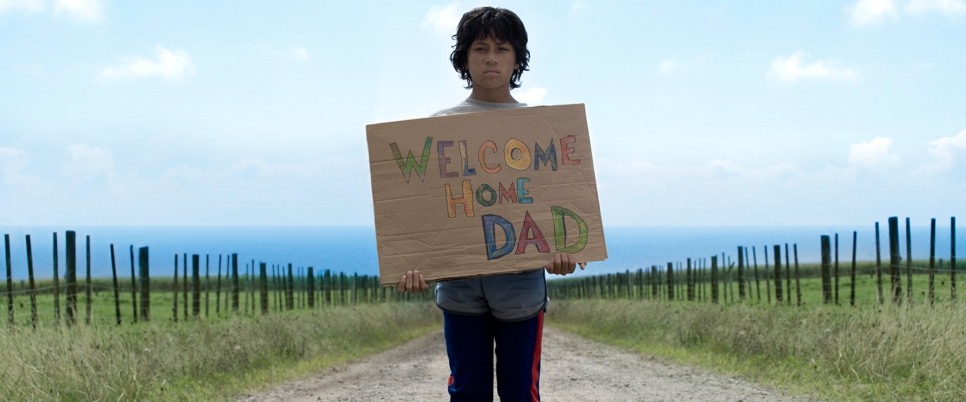 دانلود فیلم Boy 2010 (پسر 2010) بدون سانسور با زیرنویس فارسی